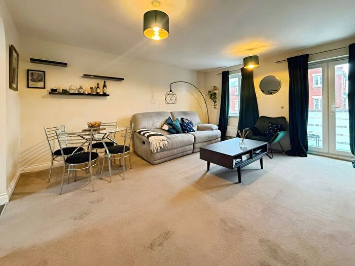 2 Bedroom Flat To Rent In Heraldry Way, Exeter, EX2