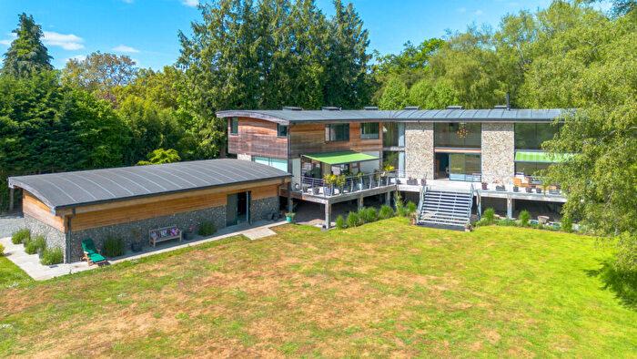 4 Bedroom Detached House For Sale In Mill Road Shiplake Henley On Thames, Oxfordshire, RG9