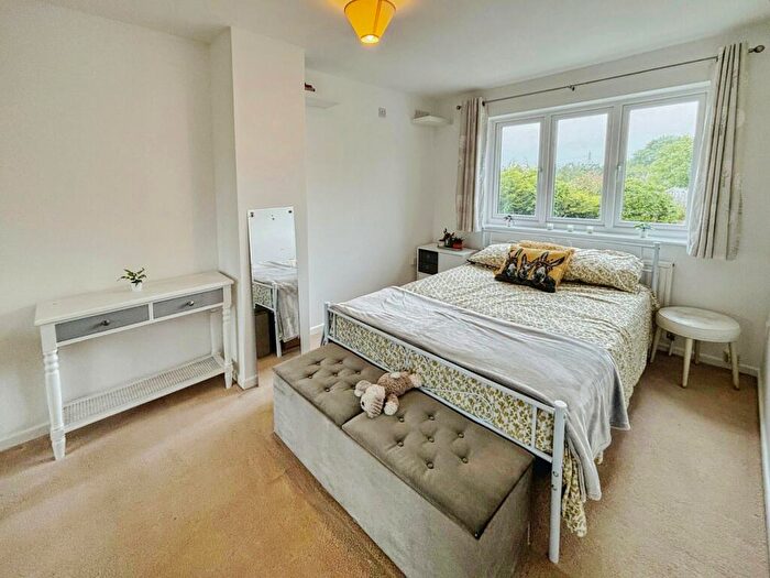 4 Bedroom Detached House For Sale In Balfour Drive, Calcot, Reading, RG31
