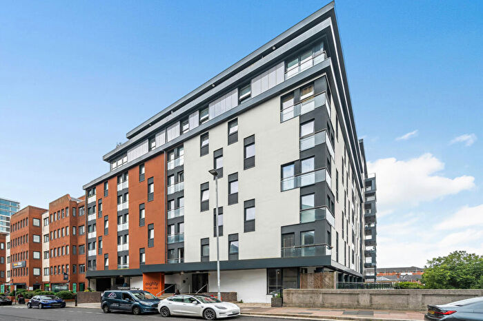 2 Bedroom Apartment To Rent In Kings Road, Reading, Berkshire, RG1