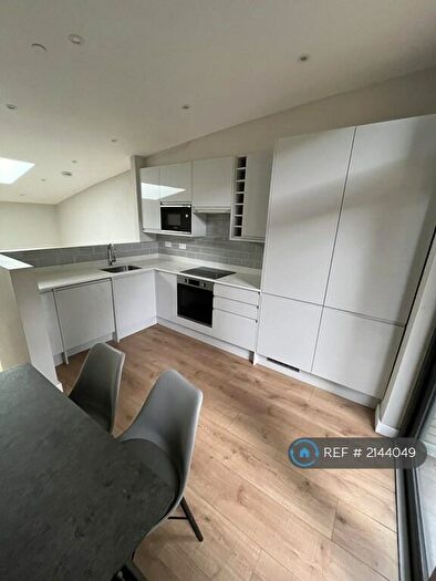 3 Bedroom Terraced House To Rent In Thane Villas, London, N7