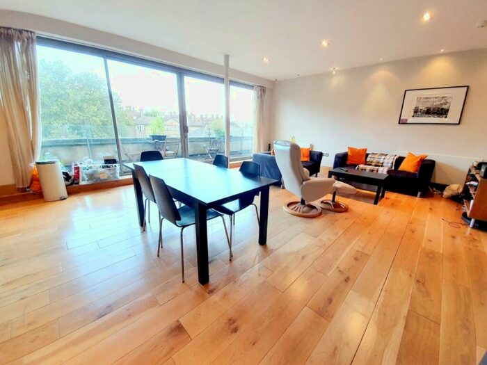 3 Bedroom Flat To Rent In Ferdinand Place, Camden, NW1