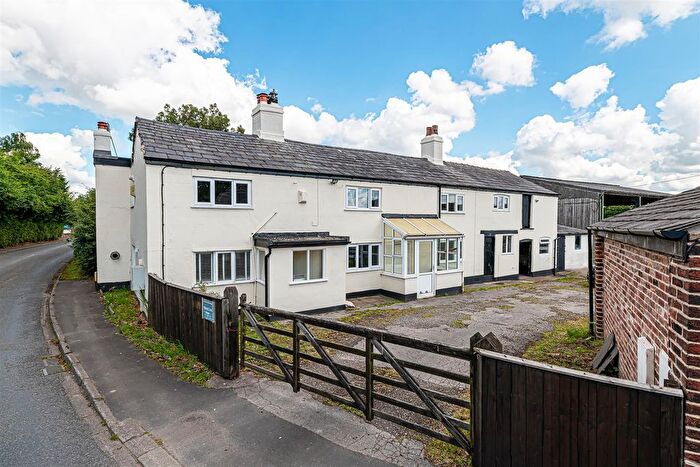 5 Bedroom Farmhouse To Rent In Glaziers Lane, Culcheth, Warrington, WA3