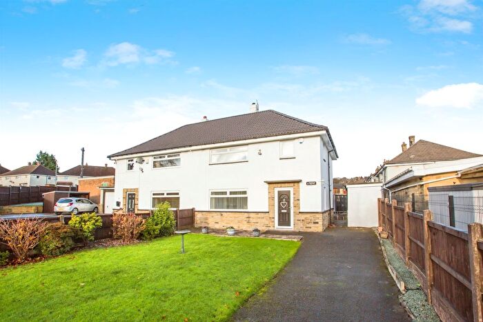 3 Bedroom Semi-Detached House For Sale In Myrtle Drive, Halifax, HX2