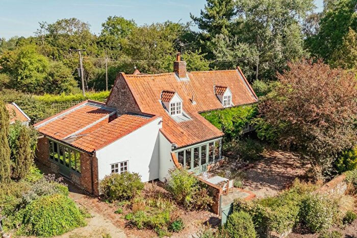 4 Bedroom Detached House For Sale In Reepham Road, Guestwick, NR20