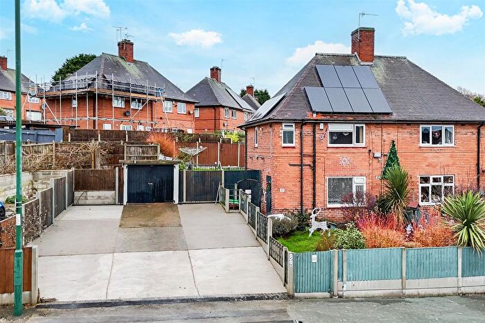 3 Bedroom Semi Detached House For Sale In Gainsford Crescent, Bestwood, Nottinghamshire, NG5