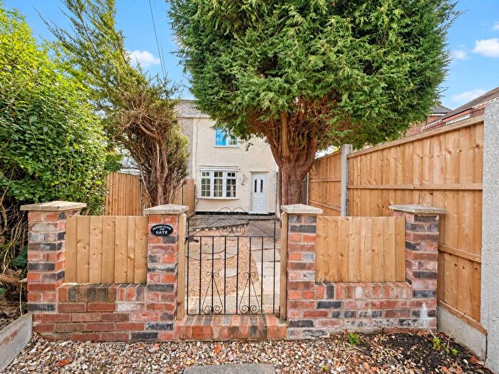 2 Bedroom Cottage For Sale In Hillside Road, Heswall, CH60