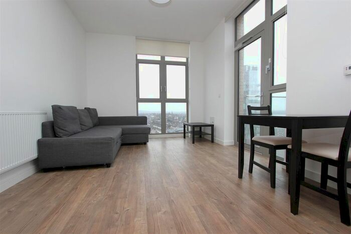 2 Bedroom Flat To Rent In Roma Corte, London SE13