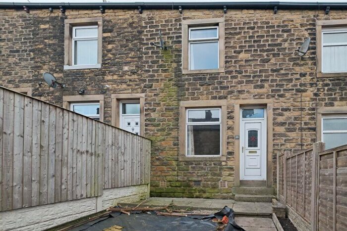 2 Bedroom Terraced House To Rent In Rosemount Avenue, Barnoldswick, Lancashire, BB18
