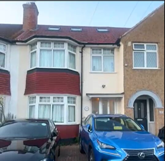 5 Bedroom Terraced House To Rent In Merton Avenue, Uxbridge, UB10