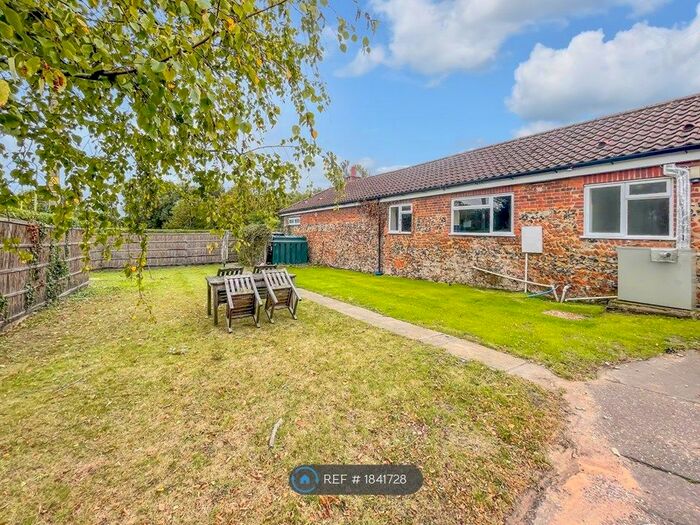 2 Bedroom Bungalow To Rent In Old Hall Mews, Colney, Norwich, NR4