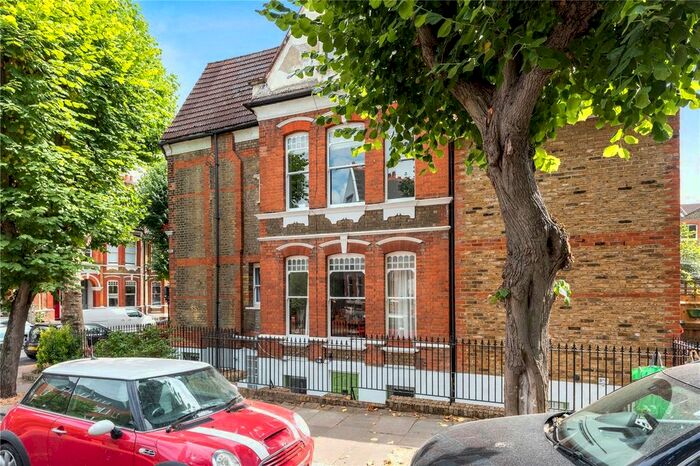 2 Bedroom Flat For Sale In Sotheby Road, London, N5