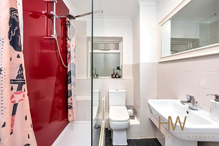 1 Bedroom Flat For Sale In Cornwall Court, Wilbury Avenue, Hove, BN3