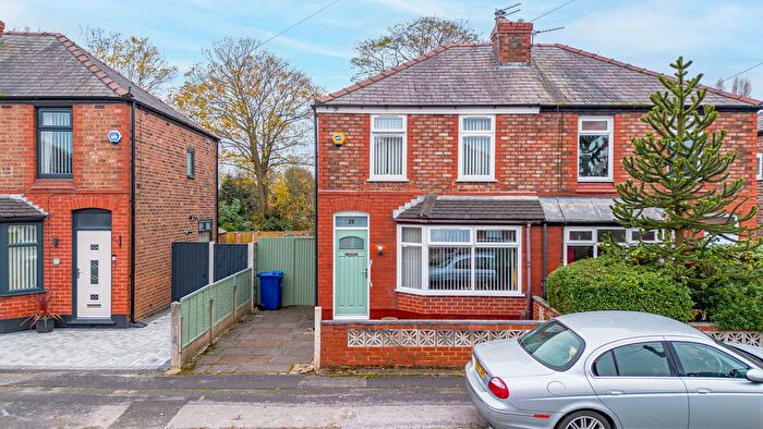 2 Bedroom Semi Detached House For Sale In Davenham Avenue, Padgate, WA1