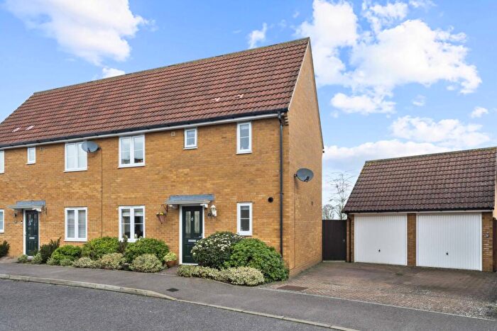 3 Bedroom Semi Detached House For Sale In Elm Road, Dunmow, Essex, CM6