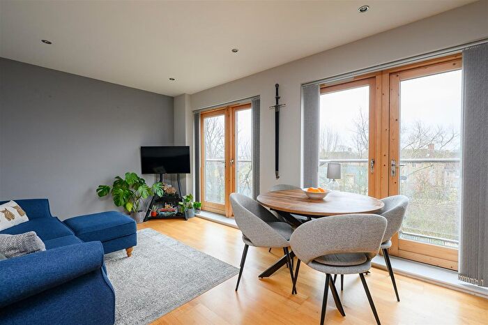 2 Bedroom Flat For Sale In Adventurers Court, Pond Garth, York, YO1