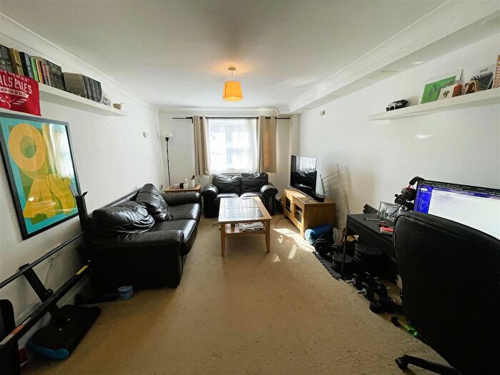 1 Bedroom Flat To Rent In Jessamine Road, Southampton, SO16