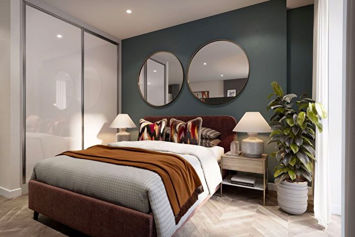 1 Bedroom Flat For Sale In King George's Gate, Earlsfield, London, SW18