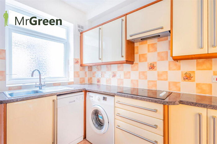 2 Bedroom Apartment To Rent In Christchurch Road, Bournemouth, BH1