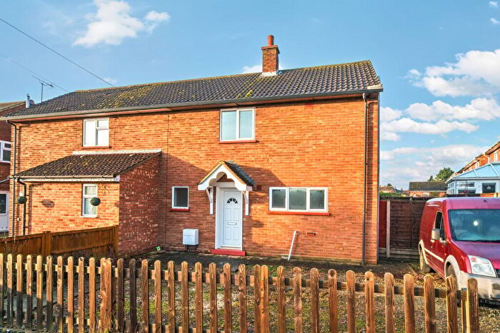 2 Bedroom Semi-Detached House For Sale In Gresham Way, Shefford, SG17