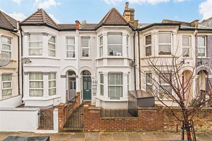 3 Bedroom House For Sale In Chapter Road, Cricklewood, NW2