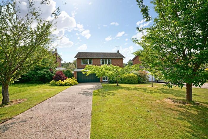 4 Bedroom Detached House For Sale In Beech Avenue, Great Stukeley, Huntingdon, PE28