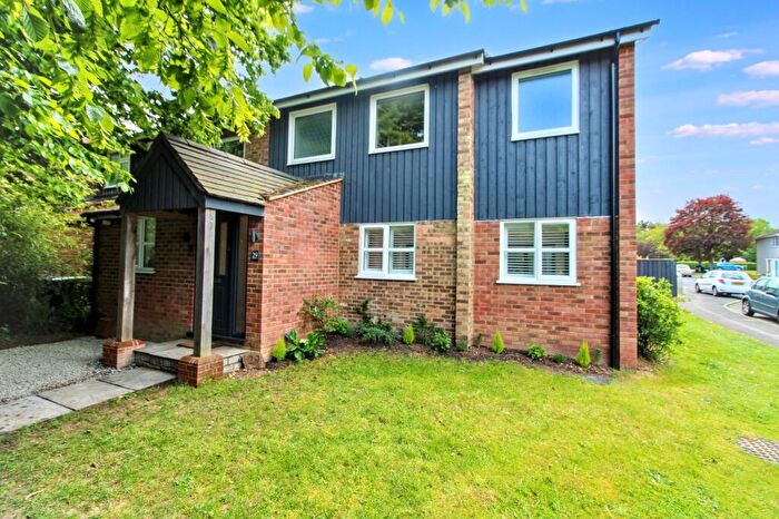 4 Bedroom End Of Terrace House For Sale In Beechfield Way, Hazlemere, HP15