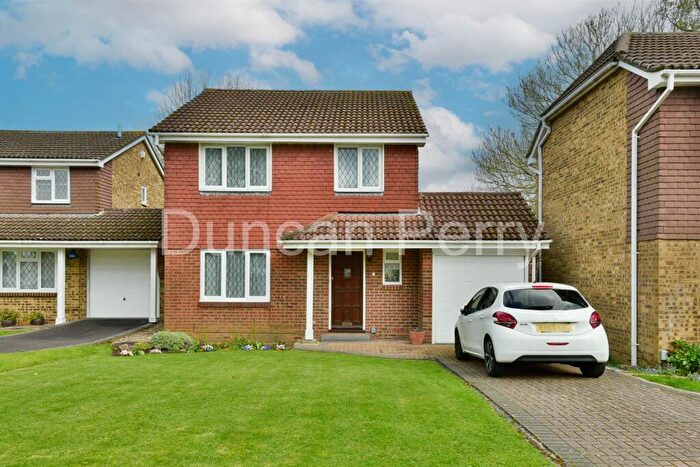 4 Bedroom Detached House For Sale In Northlands, Potters Bar, EN6