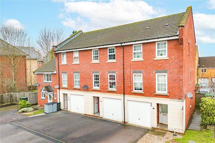 3 Bedroom Town House For Sale In Martingale Chase, Newbury, RG14
