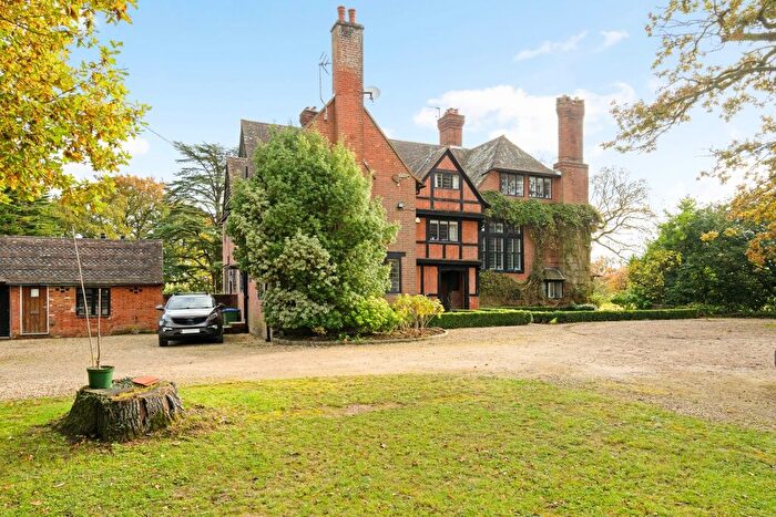 4 Bedroom Flat To Rent In Horsham Road, Capel, Dorking, RH5