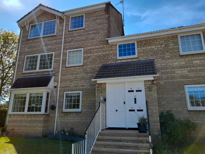 2 Bedroom Flat To Rent In The Court, The Lane, Alwoodley, Leeds, LS17