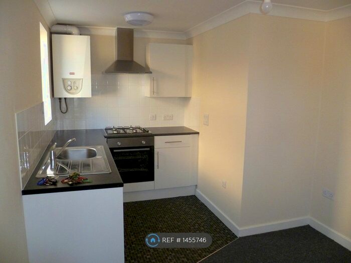 1 Bedroom Flat To Rent In Richmond Park Road, Bournemouth, BH8