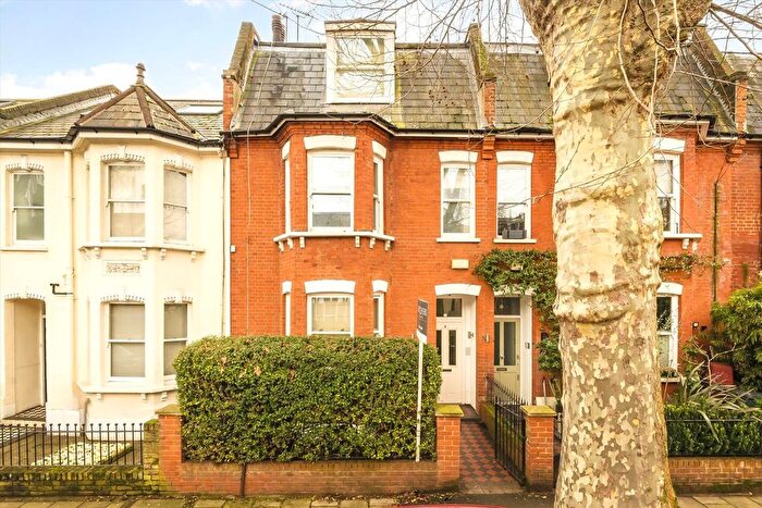 4 Bedroom Property For Sale In Silver Crescent, Chiswick, W4