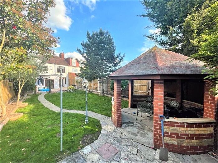 6 Bedroom Property To Rent In Monmouth Avenue, London, E18