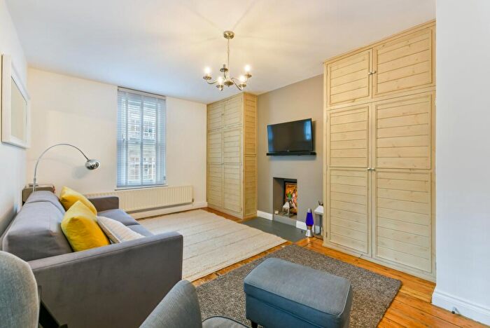 1 Bedroom Flat To Rent In Portpool Lane Bourne Estate, EC1N