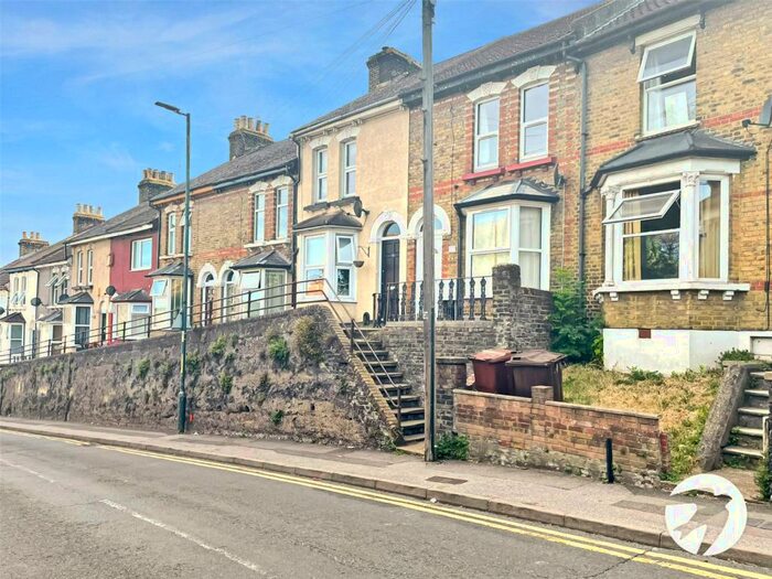 3 Bedroom Terraced House To Rent In Bill Street Road, Rochester, ME2