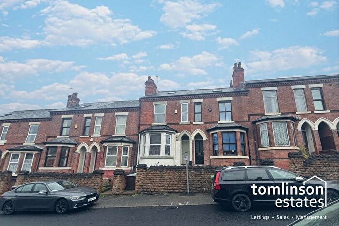 6 Bedroom Terraced House For Sale In Balfour Road, Lenton, NG7