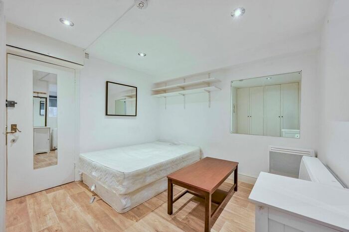 Studio To Rent In Hackney Road, Hackney, London, E2