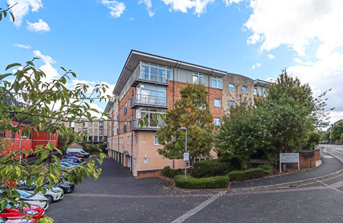 2 Bedroom Flat For Sale In Camp Road, St Albans, AL1