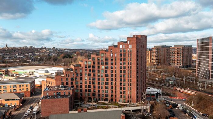 1 Bedroom Flat To Rent In Springwell Gardens, Whitehall Road, Leeds City Centre, LS12