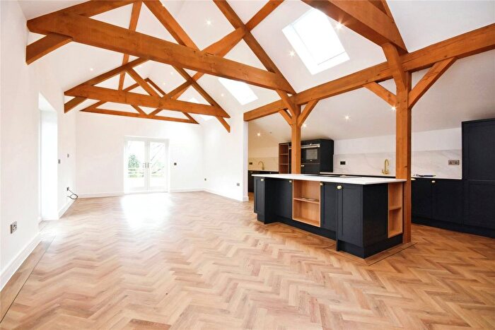 3 Bedroom Bungalow For Sale In Rawreth Lane, Rayleigh, Essex, SS11
