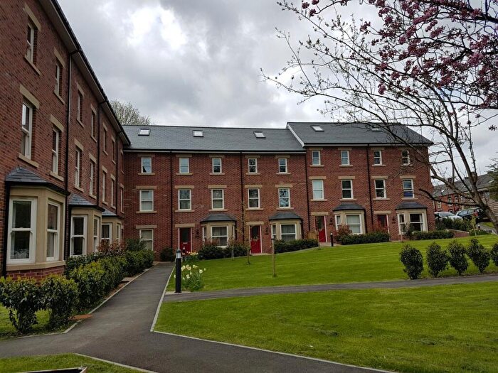 4 Bedroom Terraced House To Rent In Cardigan Road, Leeds, LS6