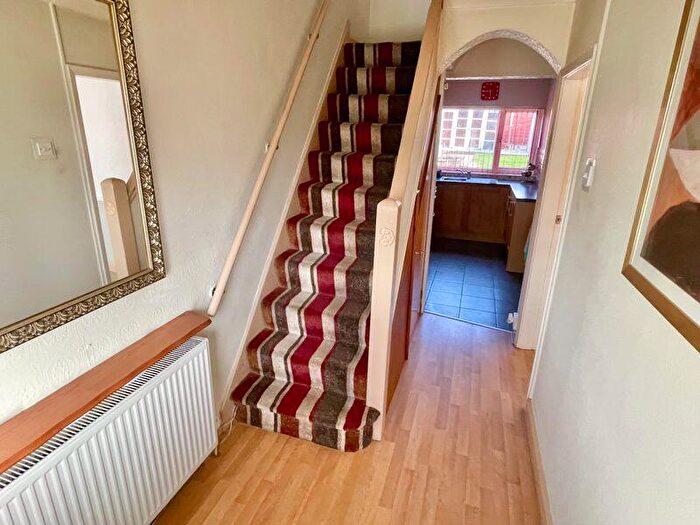 3 Bedroom Semi-Detached House For Sale In Warren Road, Kingstanding, Birmingham, B44