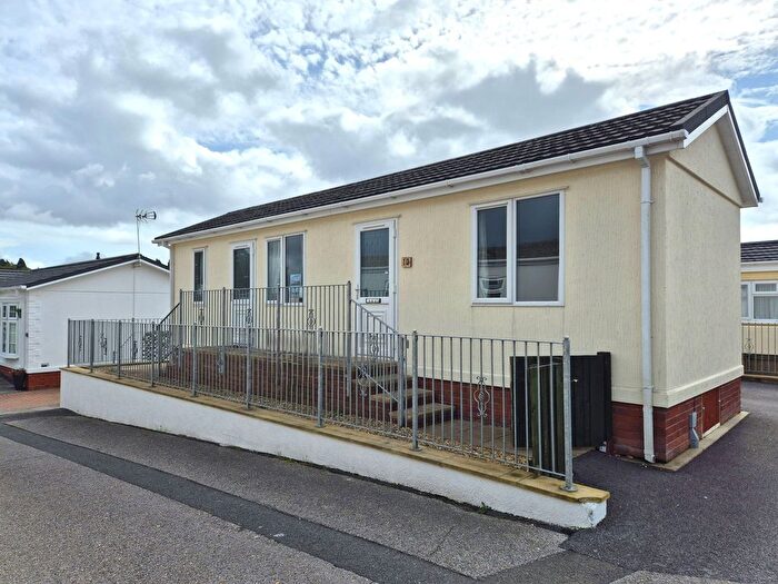 1 Bedroom Mobile/park Home For Sale In Elm Road, Glenholt Park, Plymouth, PL6