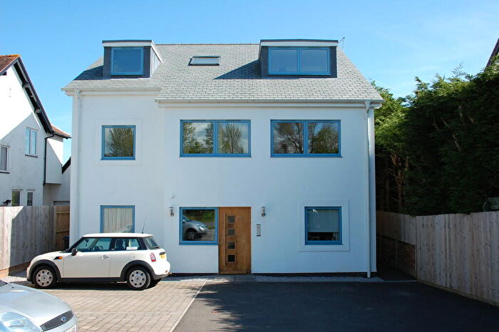 2 Bedroom Flat To Rent In Chudleigh Road, Exeter, EX2