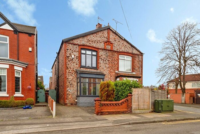 3 Bedroom Semi Detached House For Sale In Sandy Lane, Manchester, Lancashire, M43