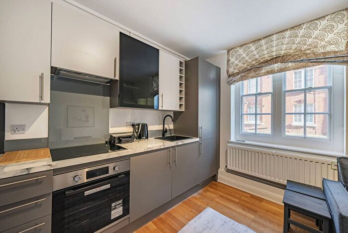 1 Bedroom Flat To Rent In Regency Street, Westminster, London, SW1P