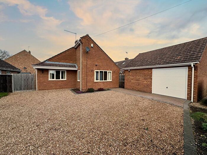 3 Bedroom Bungalow To Rent In South Street, Hockwold, IP26