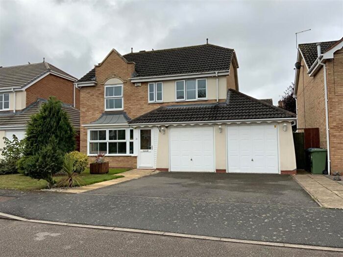 4 Bedroom Detached House To Rent In Alicia Close, Cawston, Rugby, CV22