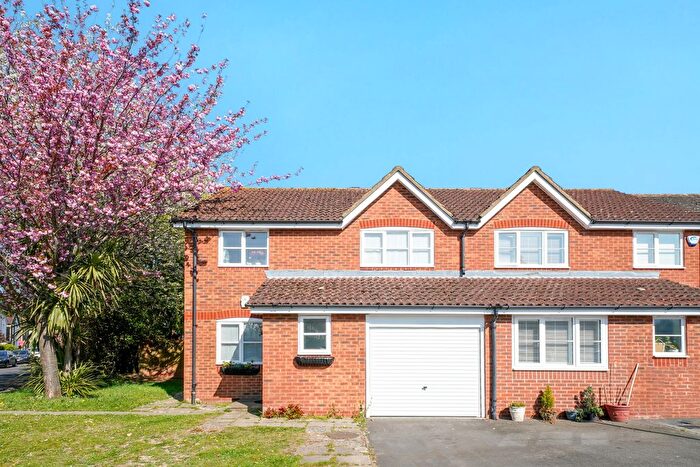 4 Bedroom Semi-detached House For Sale In Windrush, New Malden, KT3